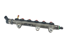 Vstrekovacia Rampa 8200718753 0445214155 2.0 DCI Bosch Renault