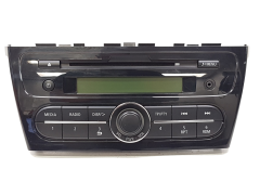 Rádio prehrávač CD Mitsubishi Space Star 8701A621 DY-1 ME3E21-4-T