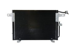 Klimatizačný kondenzátor 4A0260403A 22601775601 Audi 100 Vika