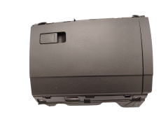 Priehradka VW Golf MK8 5H1857097