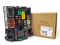 Skrinka poistiek Originál Citroen Peugeot C2 C3 DS3 207 1007 6500HW
