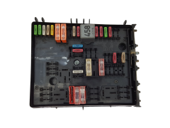 Skrinka poistiek VW Audi 1K0937124H 0-1534502-1 19680