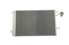 Klimatizačný kondenzátor 7E0820411B 88201766901 VW Transporter Vika