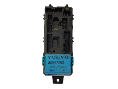 Skrinka poistiek Volvo 30807016 30807050