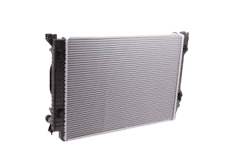Chladič Motora Urobte Audi A4 A6 8E0121251M 11210135901 Vika