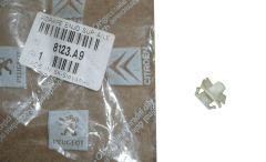 Upevňovacia Spona Błotnika Predný Nový Originál 8123.A9 8123A9 Citroen C3 Picasso