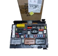 Skrinka poistiek Originál 9809742880 Citroen Peugeot