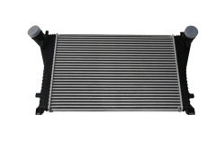 Medzichladič 5Q0145803K 11451451901 VW Audi Seat Skoda