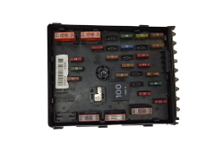 Skrinka poistiek 3C0937125 6359-2777 VW SEAT Audi 19840