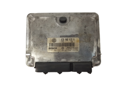 Riadiaca Jednotka 038906018N 0281001727 VW Bosch 3527