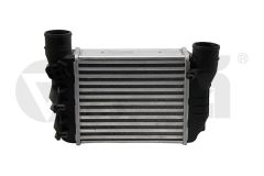 Medzichladič 8E0145805N 11451803601 Audi Seat Vika
