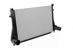Medzichladič 5Q0145803N 11451616101 VW Audi Seat Skoda Vika