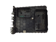 Skrinka poistiek VW Audi 1K0937124H 0-1534502-1 18968