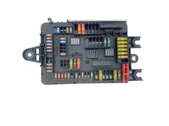 Skrinka poistiek BMW 6114 V8 926111103