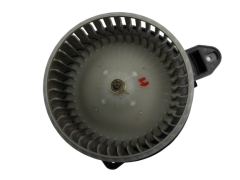 Motor Ventilátora Kúrenia Audi A6 C5 4B1820021B 0130111202 Bosch