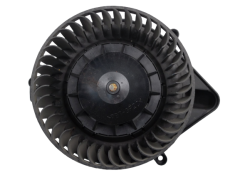 Motor Ventilátora Kúrenia Audi Seat 8E1820021E 9020016 Valeo
