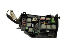 Skrinka poistiek Ford 6G9T-14A067-AB