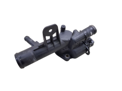 Kryt Termostatu 8200244023 1.5 dci Renault Nissan
