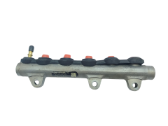 Vstrekovacia Rampa Bosch Renault 0445214155 8200842432 2.0 DCI