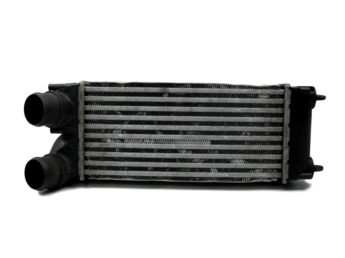 Medzichladič Citroen Peugeot 9656503980 Valeo 2384 main product photo